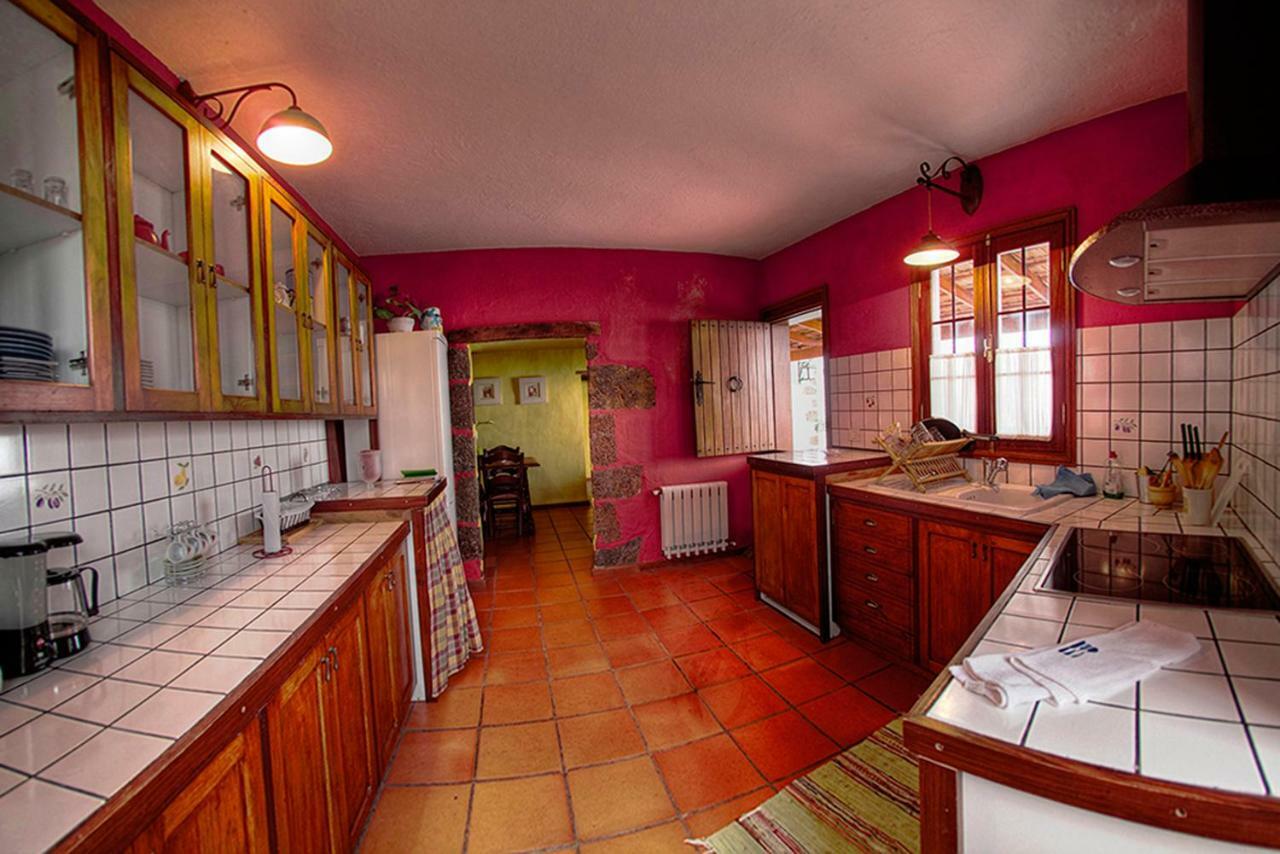 Geranios Rojos Guest House Las Rosas  Exterior photo